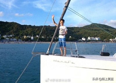 ​林志颖晒出海照配文“乘风破浪的叔叔”
