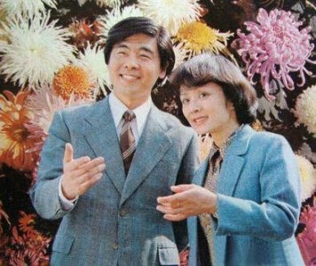 ​王洁实个人资料：王洁实与青梅竹马的初恋妻子相爱了40多年，感情依然真挚