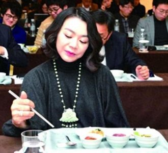 ​“恶人千金”赵显娥：曾大闹飞机遭判刑，后非法用工被请去喝茶