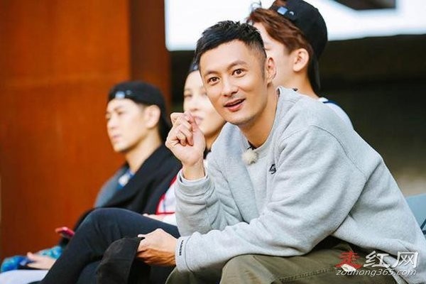 余文乐眼睛怎么了 余文乐的眼睛是义眼吧