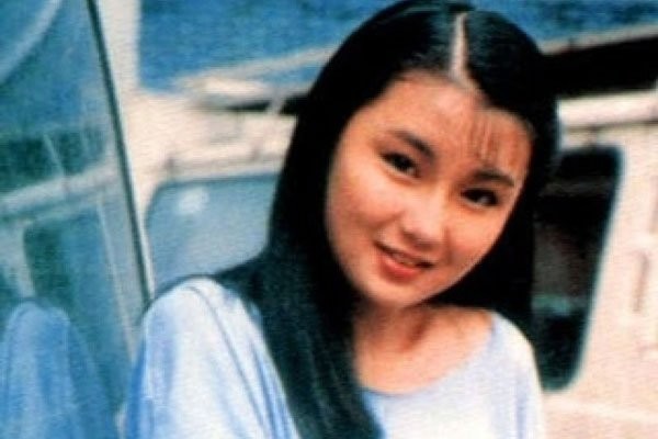 张曼玉现状如何 搬进平民区是因为小男友