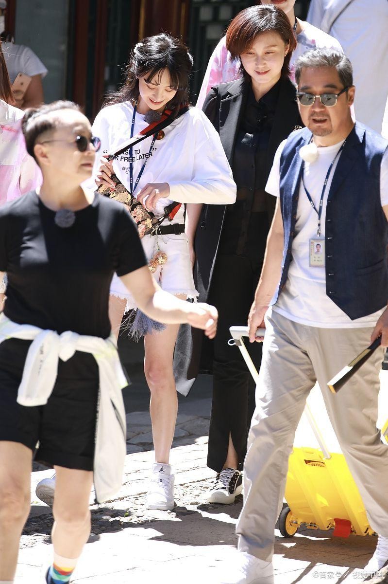 郑爽为什么被全网封主要原因（并非偷税漏税：其实是因为这三件事）