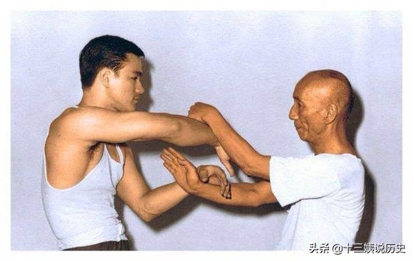 李小龙出拳速度（李小龙罕见训练照一秒可打出9拳）