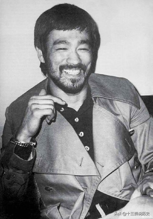 李小龙出拳速度（李小龙罕见训练照一秒可打出9拳）