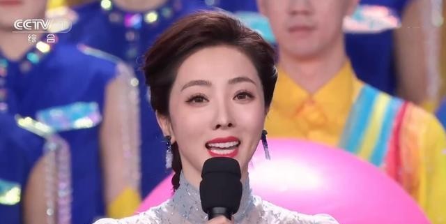 李思思为什么被央视解雇（央视主持人李思思何去何从）