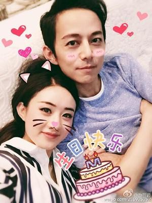 何炅到底喜欢赵丽颖吗?分析何炅与赵丽颖关系，赵丽颖一直等何炅