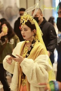 ​破次元壁！赵丽颖COS公孙离好惊艳 真是想不到！