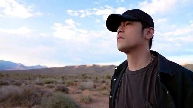 周杰伦是穿越者的证据，为什么周杰伦像变了个人