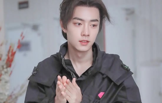 肖战有钱是什么梗 为什么称肖战为有钱哥
