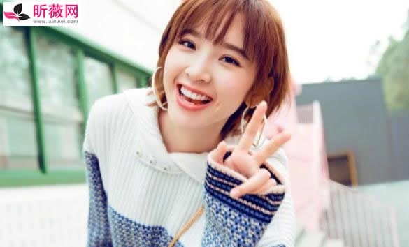 唐艺昕产了男孩还是女孩 唐艺昕家里条件怎么样
