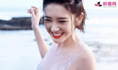 ​唐艺昕产了男孩还是女孩 唐艺昕家里条件怎么样