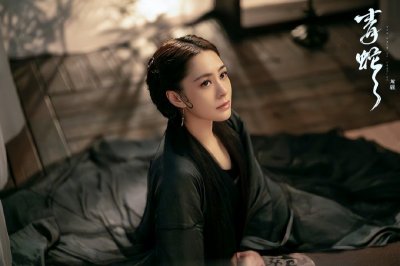 ​41岁阿娇太美了（新片饰演青蛇宛如出水芙蓉）