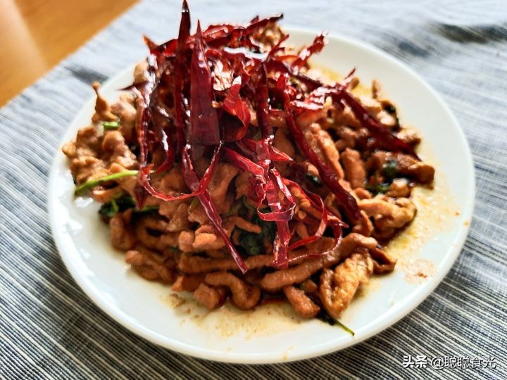 春饼的配菜有哪些（4道搭配春饼的家常小炒）