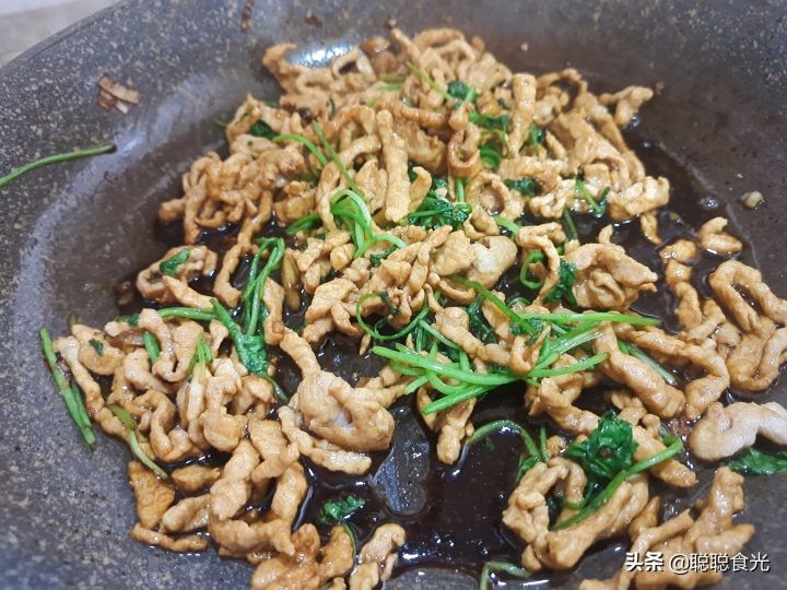 春饼的配菜有哪些（4道搭配春饼的家常小炒）