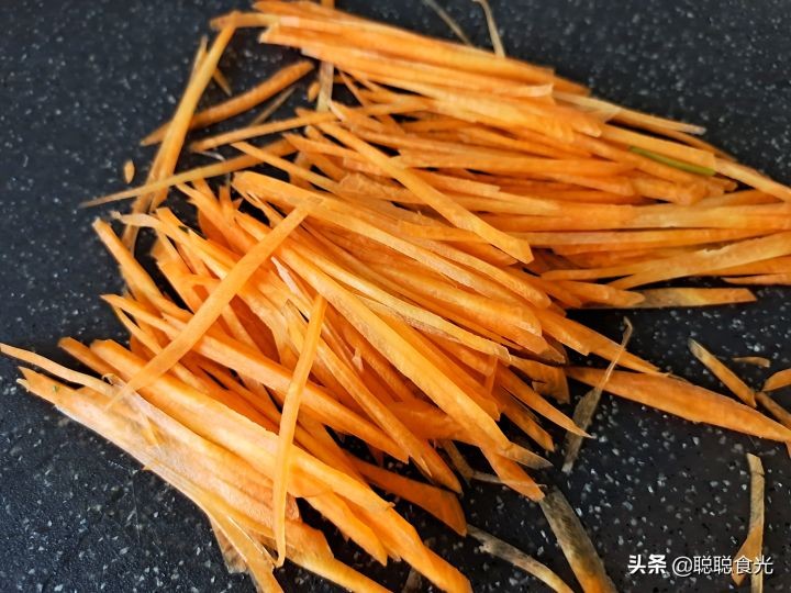 春饼的配菜有哪些（4道搭配春饼的家常小炒）