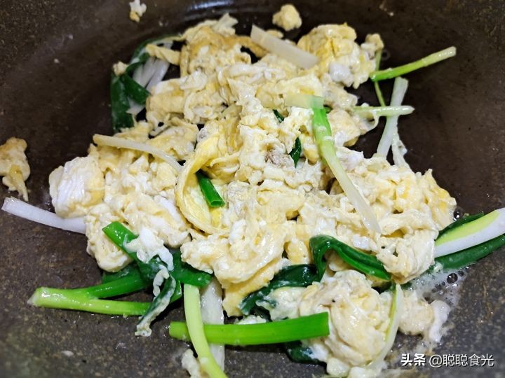 春饼的配菜有哪些（4道搭配春饼的家常小炒）