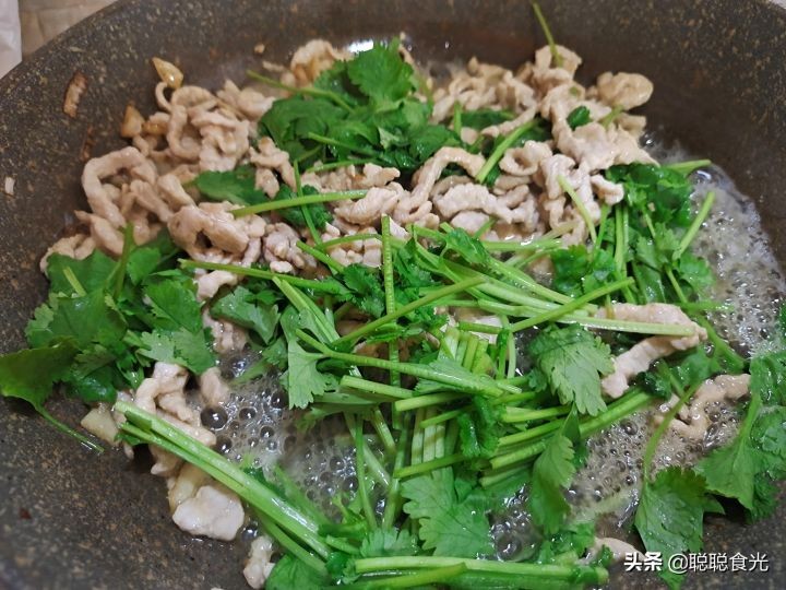 春饼的配菜有哪些（4道搭配春饼的家常小炒）