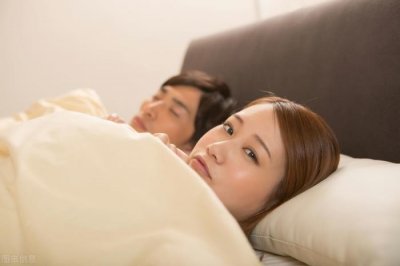 ​闹离婚的夫妻怎么才能和好（夫妻离婚后又复婚）