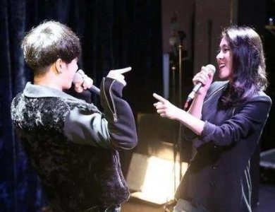 ​张碧晨 华晨宇结婚生子是真的吗(华晨宇和张碧晨结婚生子)
