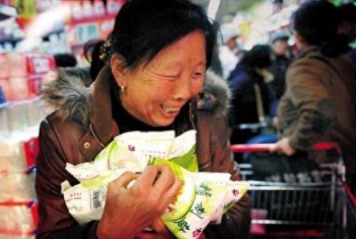 ​中国特色：为啥老百姓遇到大事总爱抢盐，政府和专家劝都劝不住？