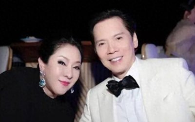 ​向华强女儿向咏恒，42岁身家数十亿仍单身，李小龙在母亲床上去世