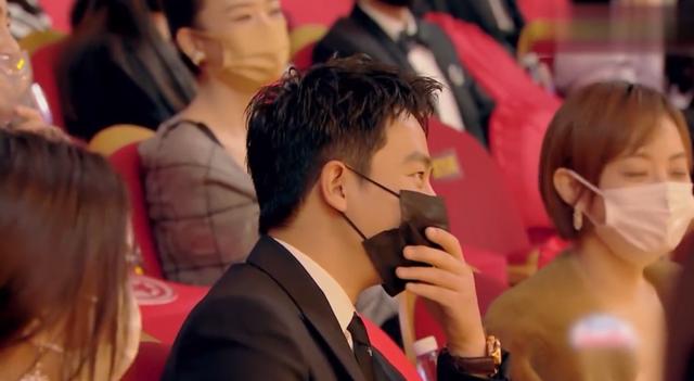 白敬亭早年尴尬采访记者原 无戏可拍白敬亭(8)