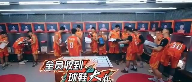 白敬亭早年尴尬采访记者原 无戏可拍白敬亭(35)