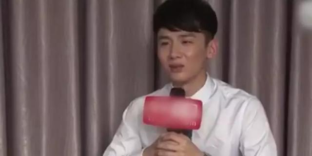 白敬亭早年尴尬采访记者原 无戏可拍白敬亭(23)