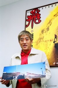 ​97年柯受良飞跃黄河：难度极高，全球数亿人观看，图7是飞跃瞬间