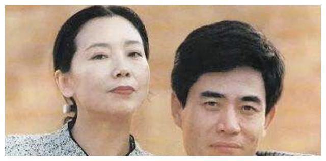 陈宝国从一而终的爱情：与赵奎娥相恋8年终修成正果