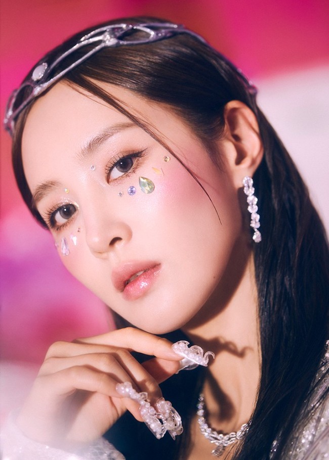 少女时代出道15周年回归 以正规7辑展现魅力