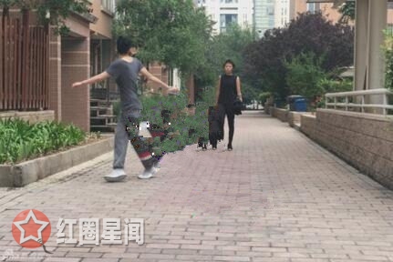窦靖童出柜王菲哭了是真的吗 婚姻失败的王菲是个好妈妈