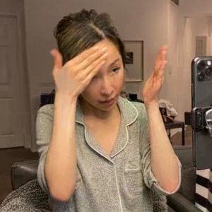 ​萧亚轩整容前后（40岁萧亚轩直播素颜出镜）
