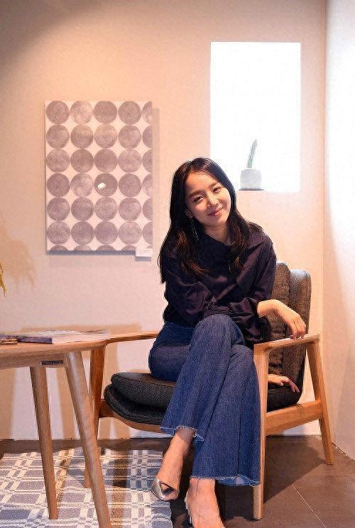 韩国人气女星申惠善