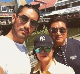 ​高以翔结婚了没(高以翔去世2年后高妈瘦脱相)