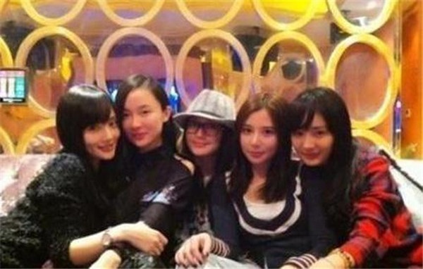 杨幂熊乃瑾为什么纷纷退出泰迪姐妹团,泰迪姐妹团勾心斗角好恶心