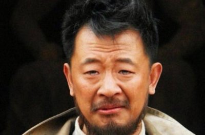 ​42岁黄海波全家近照, 落魄时美妻仍不离不弃, 今儿子已3岁