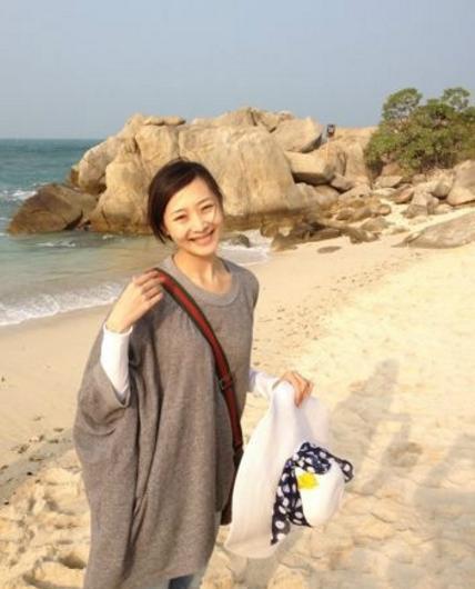42岁黄海波全家近照, 落魄时美妻仍不离不弃, 今儿子已3岁