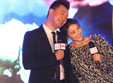 42岁黄海波全家近照, 落魄时美妻仍不离不弃, 今儿子已3岁