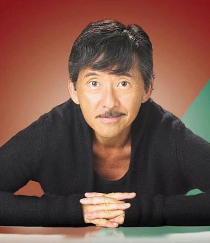 “铁肺歌王”林子祥：曾一人单挑香港乐坛，后因偷窃险些跌落神坛