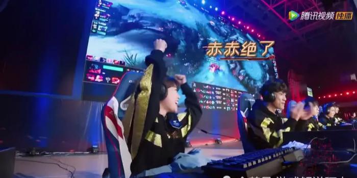 陈赫1V4团灭对手, 谁注意到旁边官方段位, 暴露陈赫真正实力