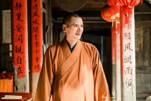 释明心耳垂为何那么大 说是佛祖转世为什么那么人喜欢他