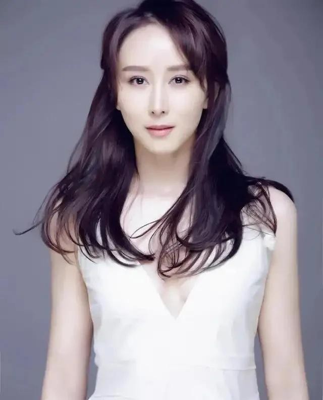 演员胡静个人资料简介（明星胡静的感情史）