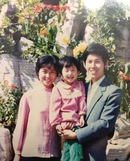 高露老公个人资料（高露生一对儿女幸福美满）