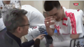 郭艾伦脑震荡事件（郭艾伦爆砍38分狂犬疫苗副作用太大）(12)