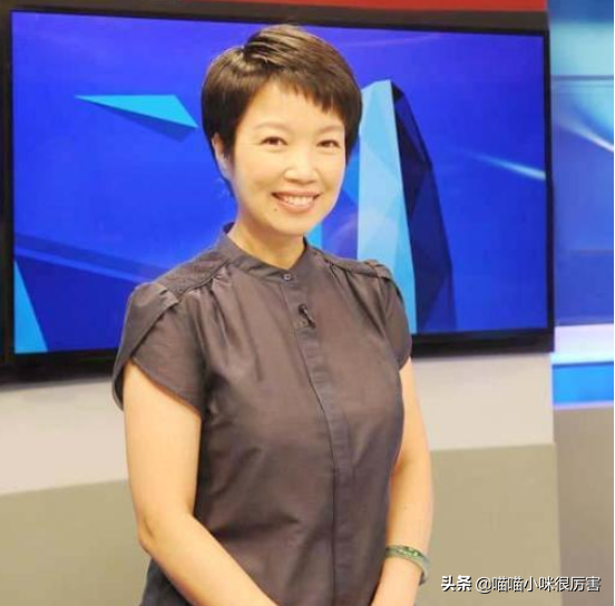 央视主持人黄薇：人到中年依旧要照顾父母，无悔伺候偏瘫父亲11年