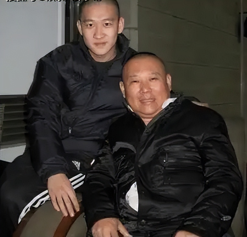 “跌下神坛”的赵本山，起底赵家班恩怨始末