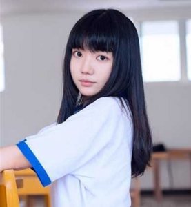 ​小清新直发发型图片精选，学生美眉最爱