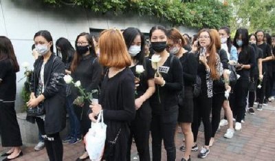 ​乔任梁何以一年后才降葬，亲朋爆料乔任梁前女友遏止葬礼举行