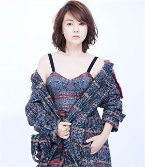 50岁以上的25位女明星（明明是50岁大妈的年纪）(11)